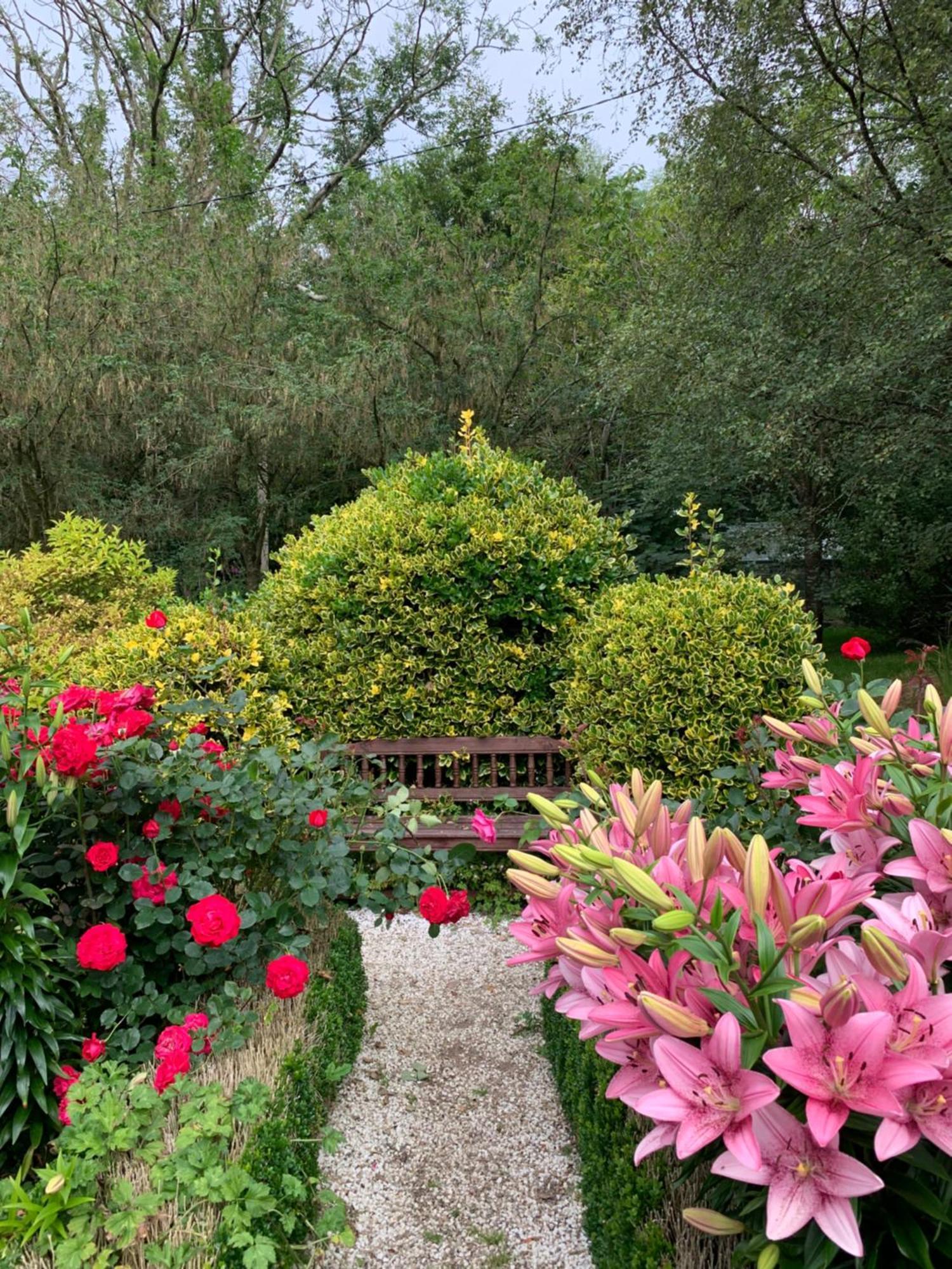 Clone Country House Aughrim Exterior foto The gardens at the centre